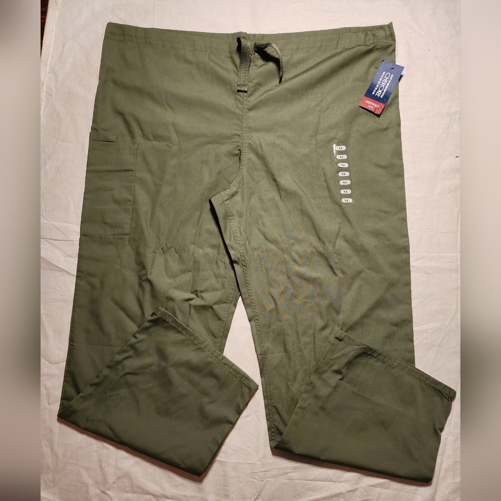 Authentic Cherokee Workwear Pants Unisex XL Green Straight Leg Cargo Pants NWT